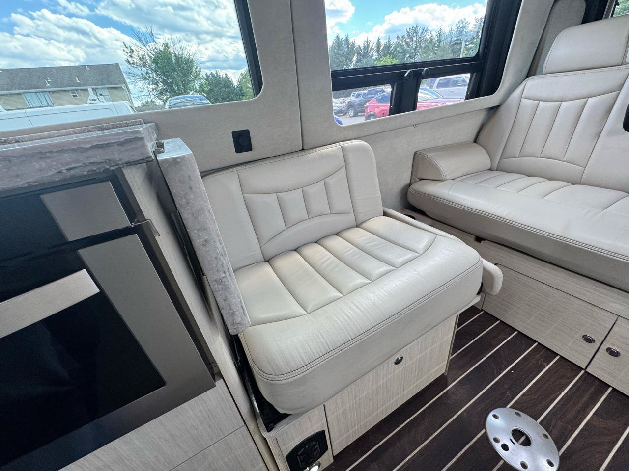Used 2015 Mercedes-Benz Sprinter 3500 image 31