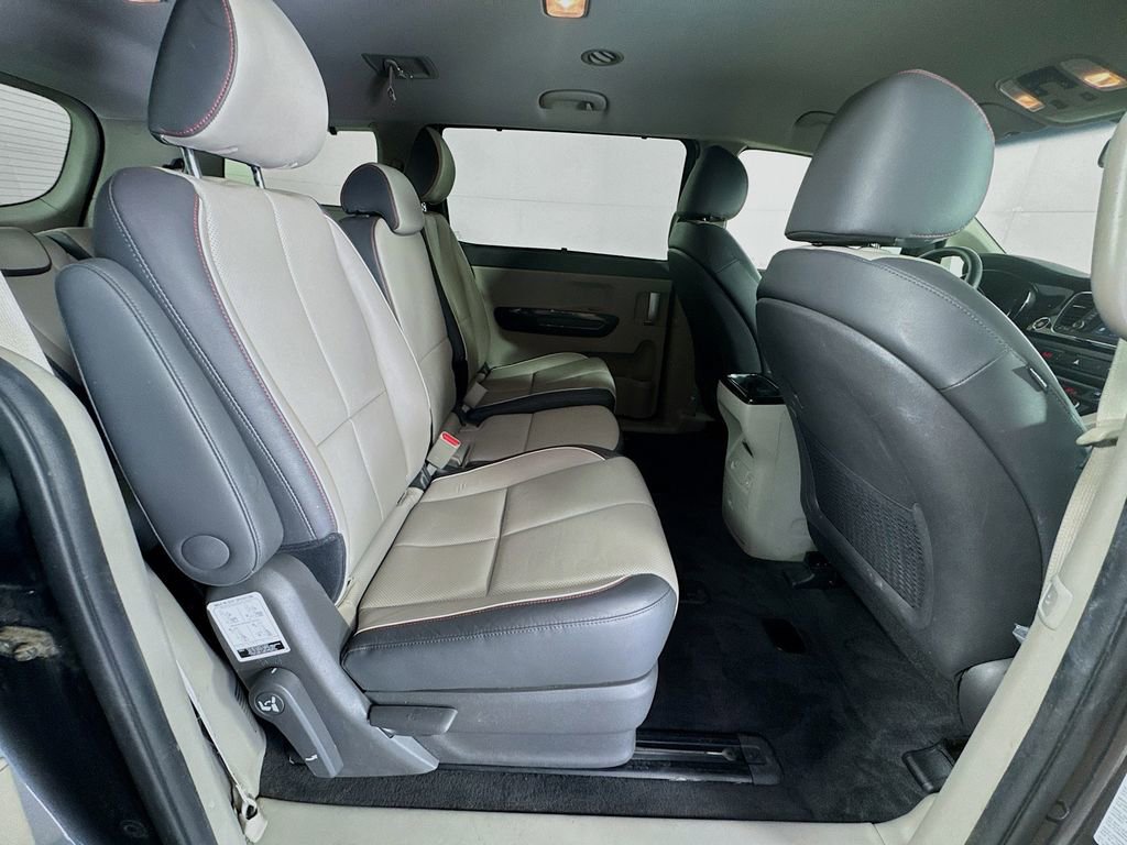 Used 2018 Kia Sedona EX image 33