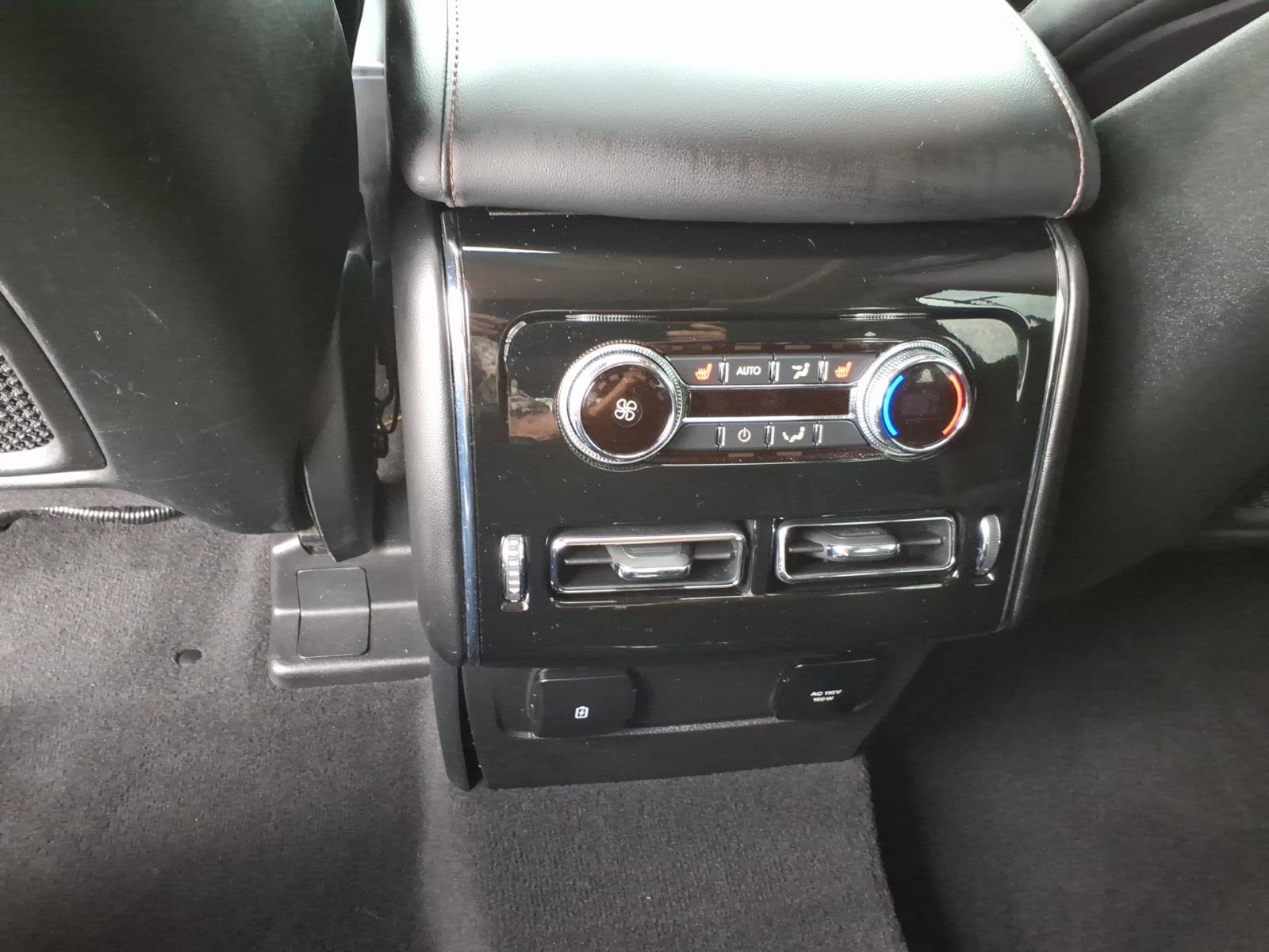 Used 2023 Lincoln Aviator AWD w/ Premium Package image 9