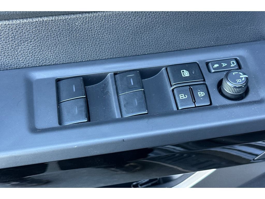 Used 2023 Toyota Tundra Limited AWD/4WD image 12