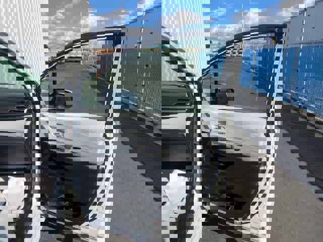 Used 2025 Toyota Sienna XLE w/ XLE Plus Package image 24