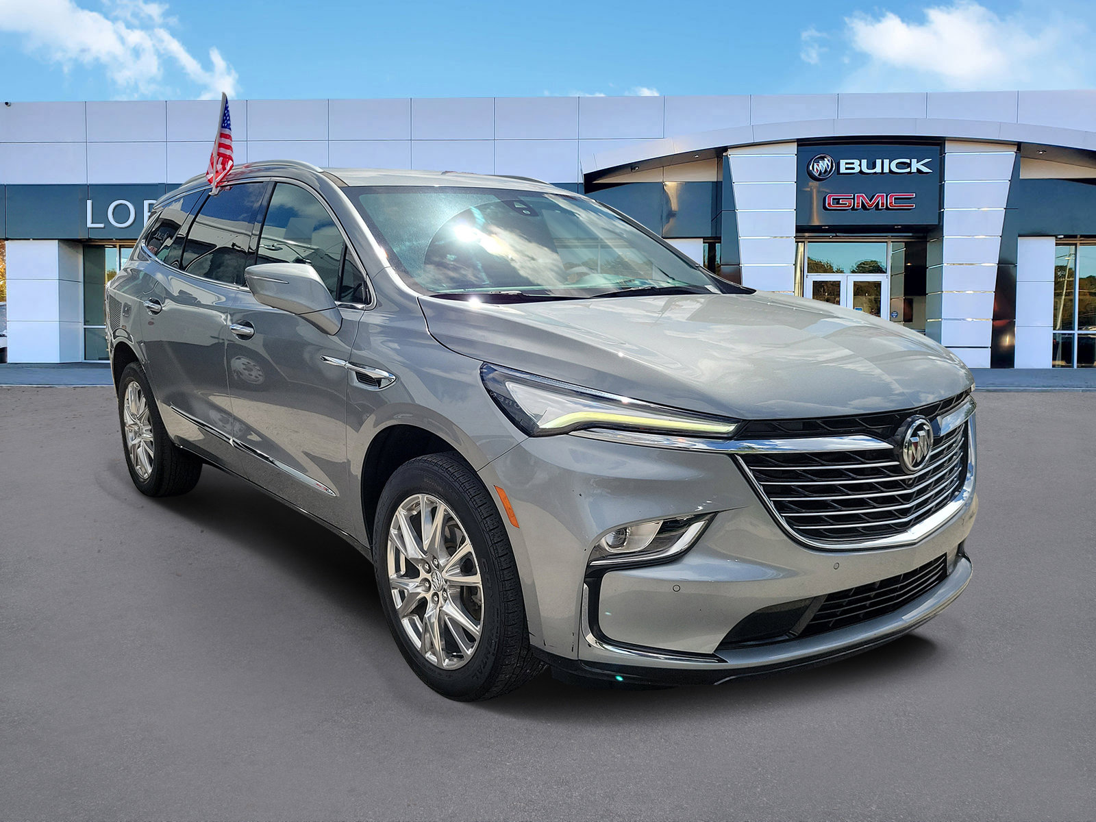 Used 2024 Buick Enclave Premium image 3
