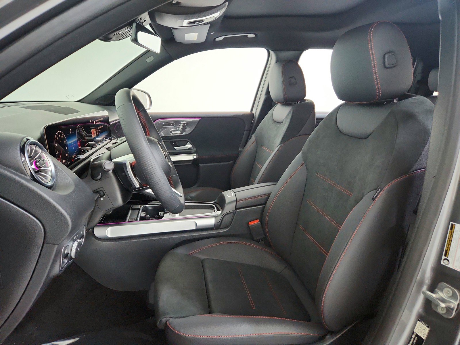 New 2026 Mercedes-Benz GLB 250 image 13