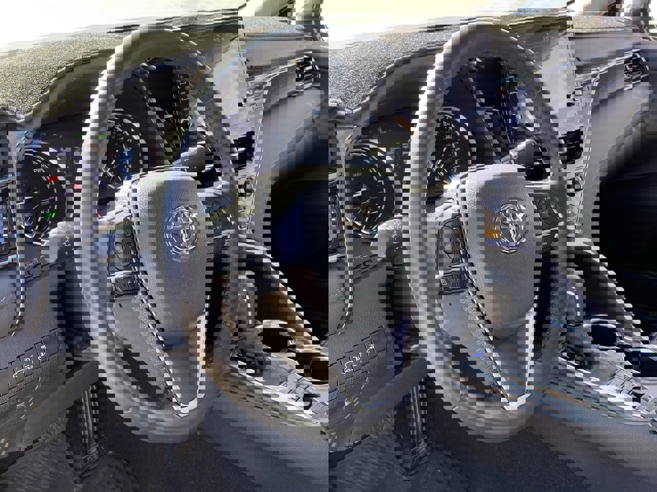 Used 2024 Toyota Camry XLE w/ Cold Weather Package image 7