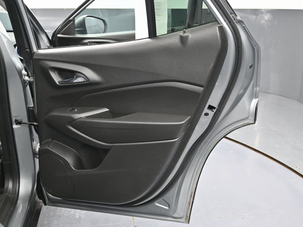 Used 2024 Chevrolet Trax LS w/ Driver Confidence Package image 33