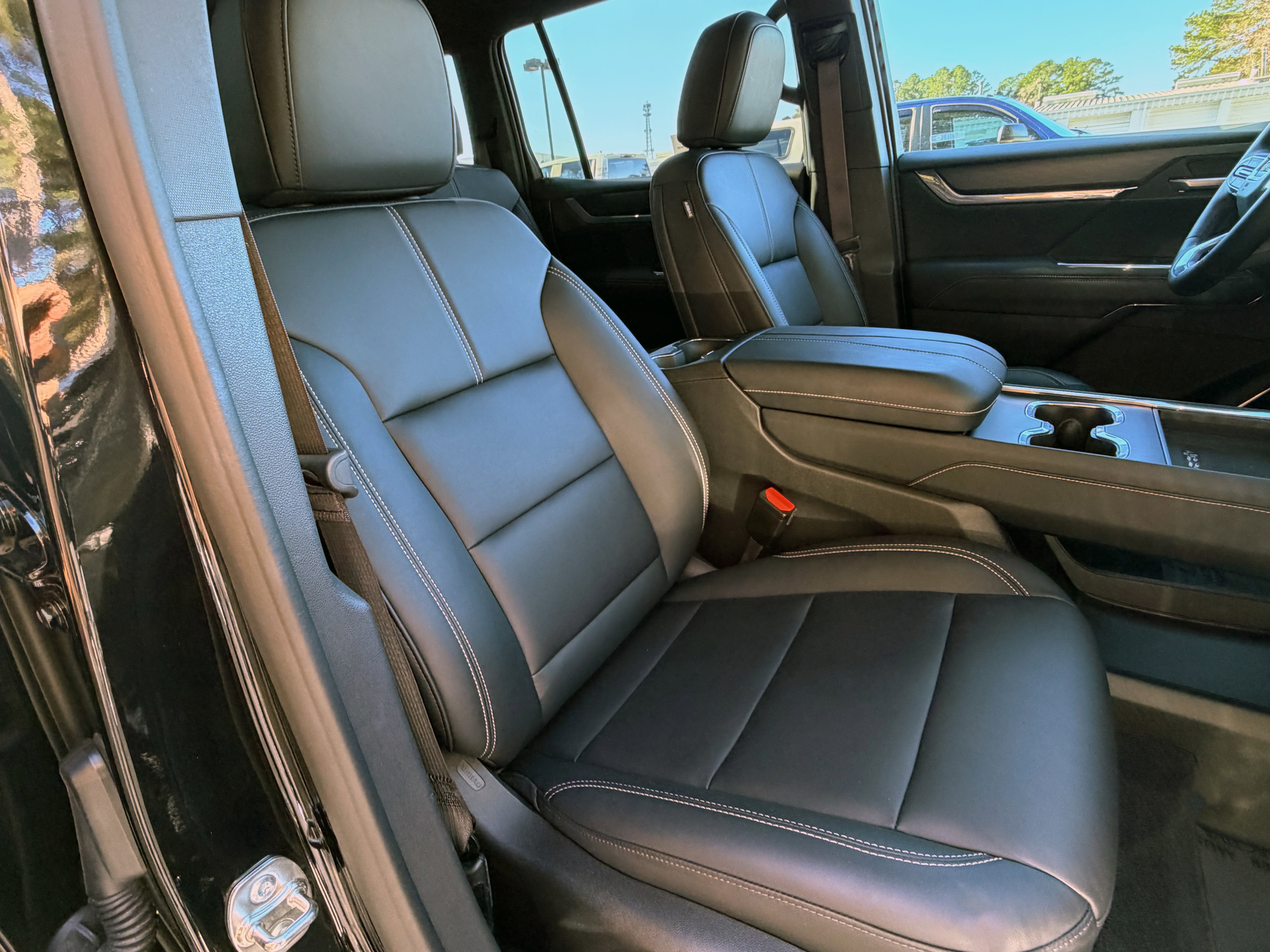 Used 2024 GMC Acadia Elevation w/ Luxury Package image 19