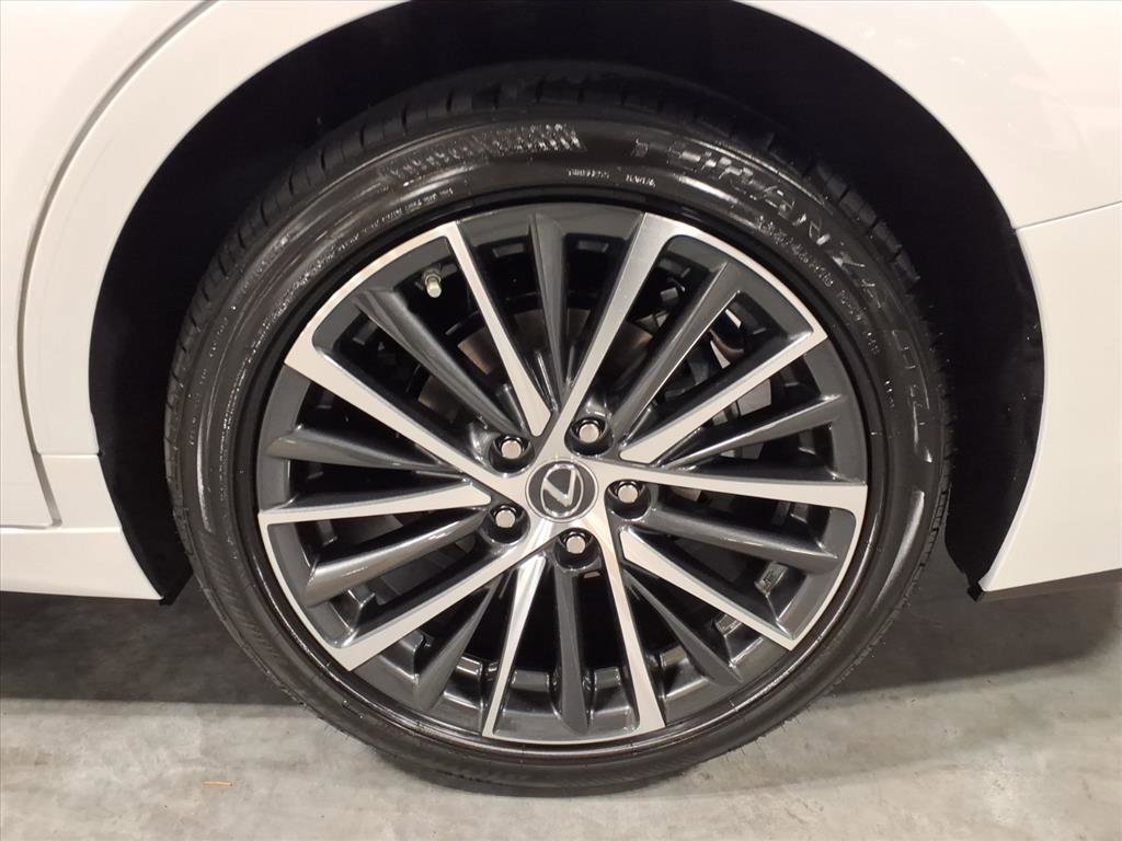 New 2025 Lexus ES 350 w/ Premium Package image 14