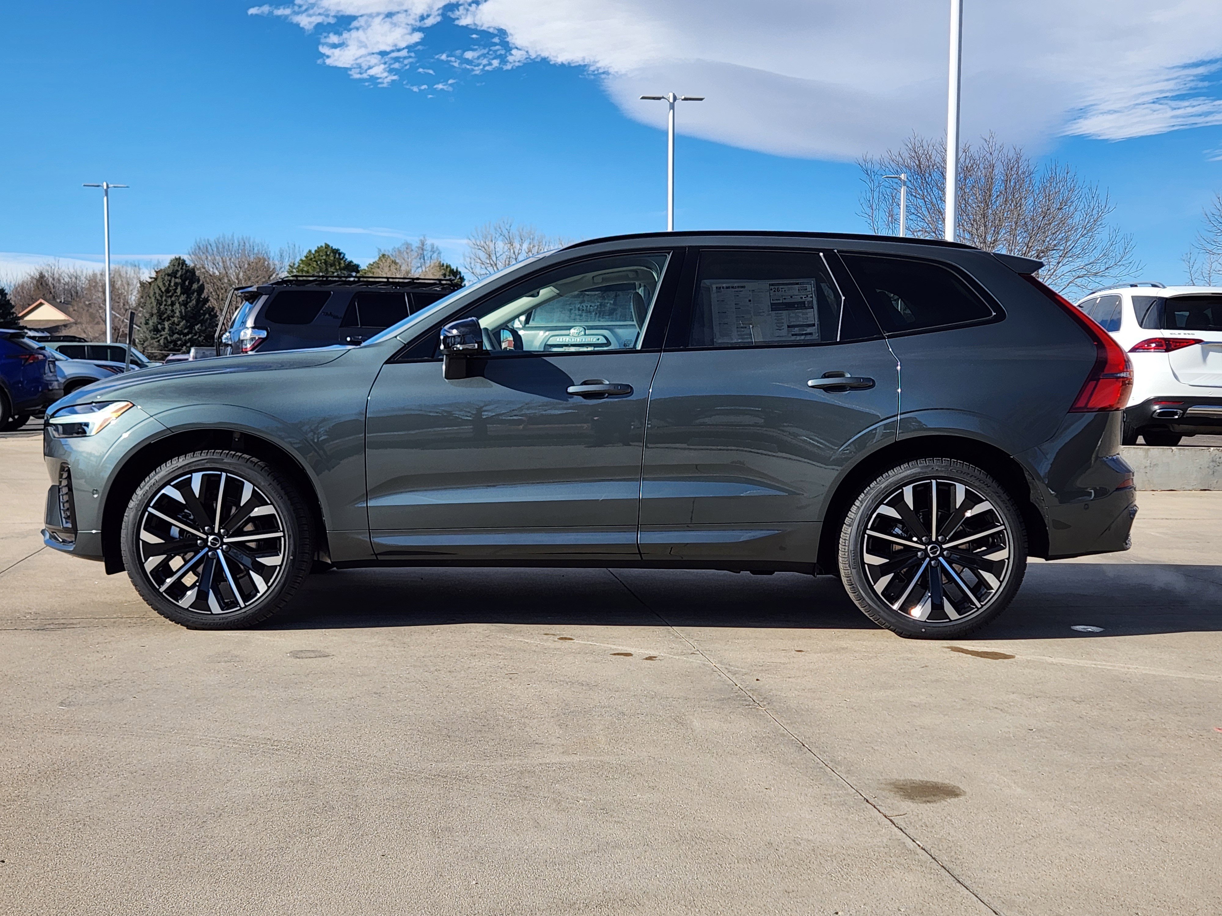 New 2026 Volvo XC60 B5 Ultra w/ Protection Package Premier image 4