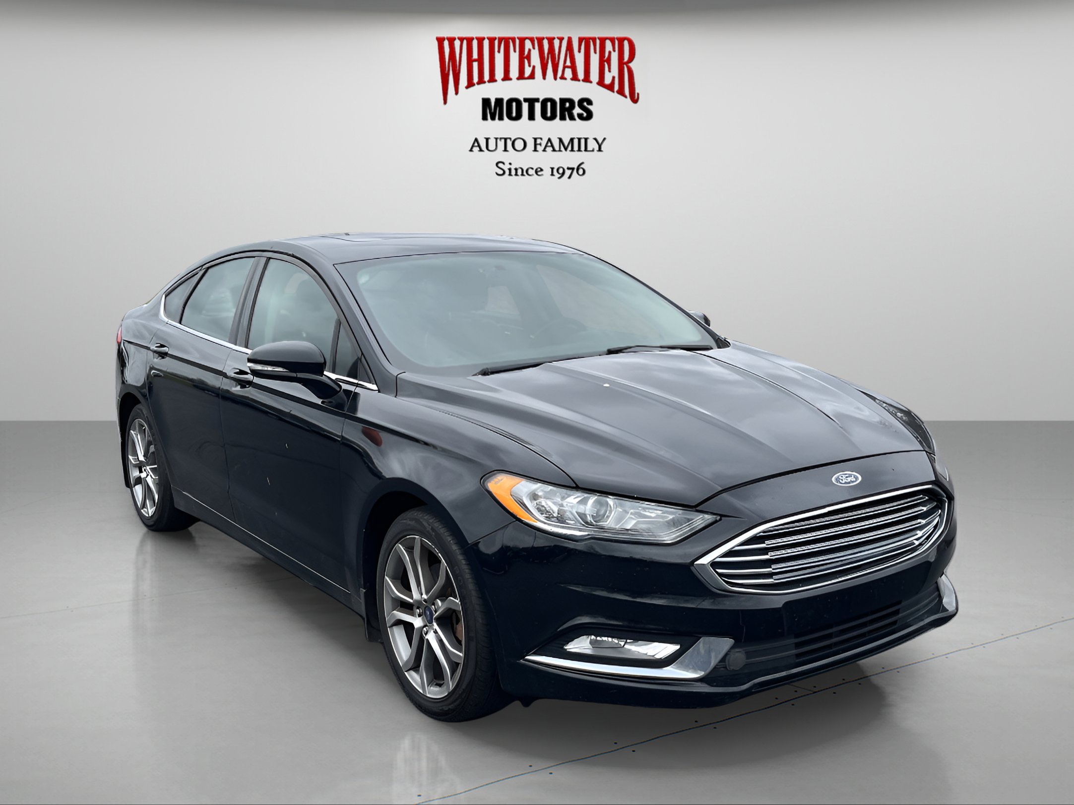 Used 2017 Ford Fusion SE w/ Equipment Group 201A image 7
