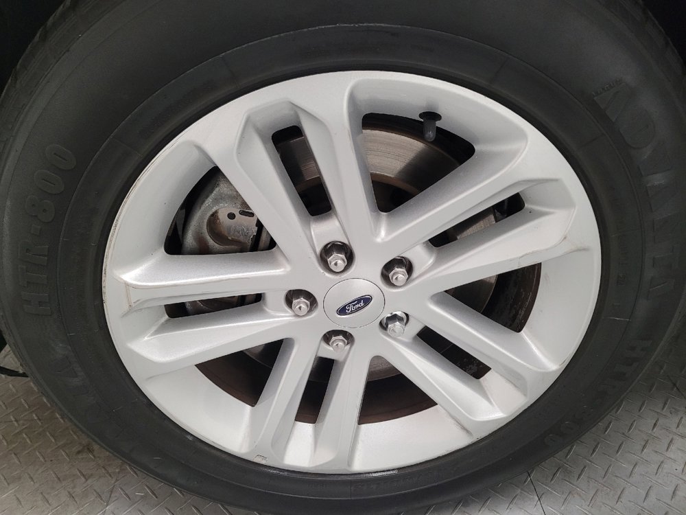 Used 2016 Ford Explorer XLT image 31
