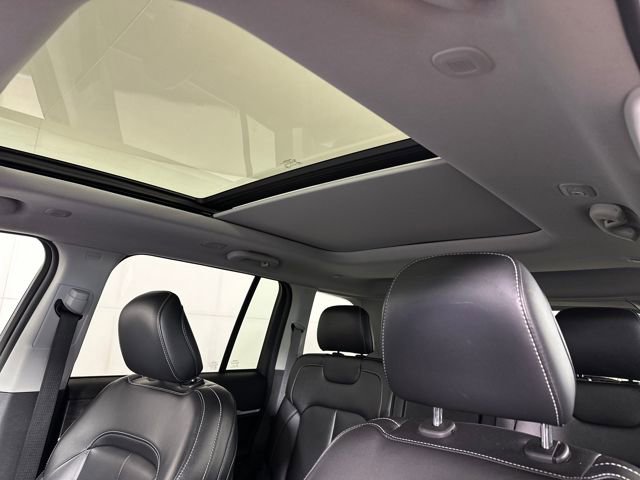 Used 2023 Jeep Grand Cherokee 4xe image 12