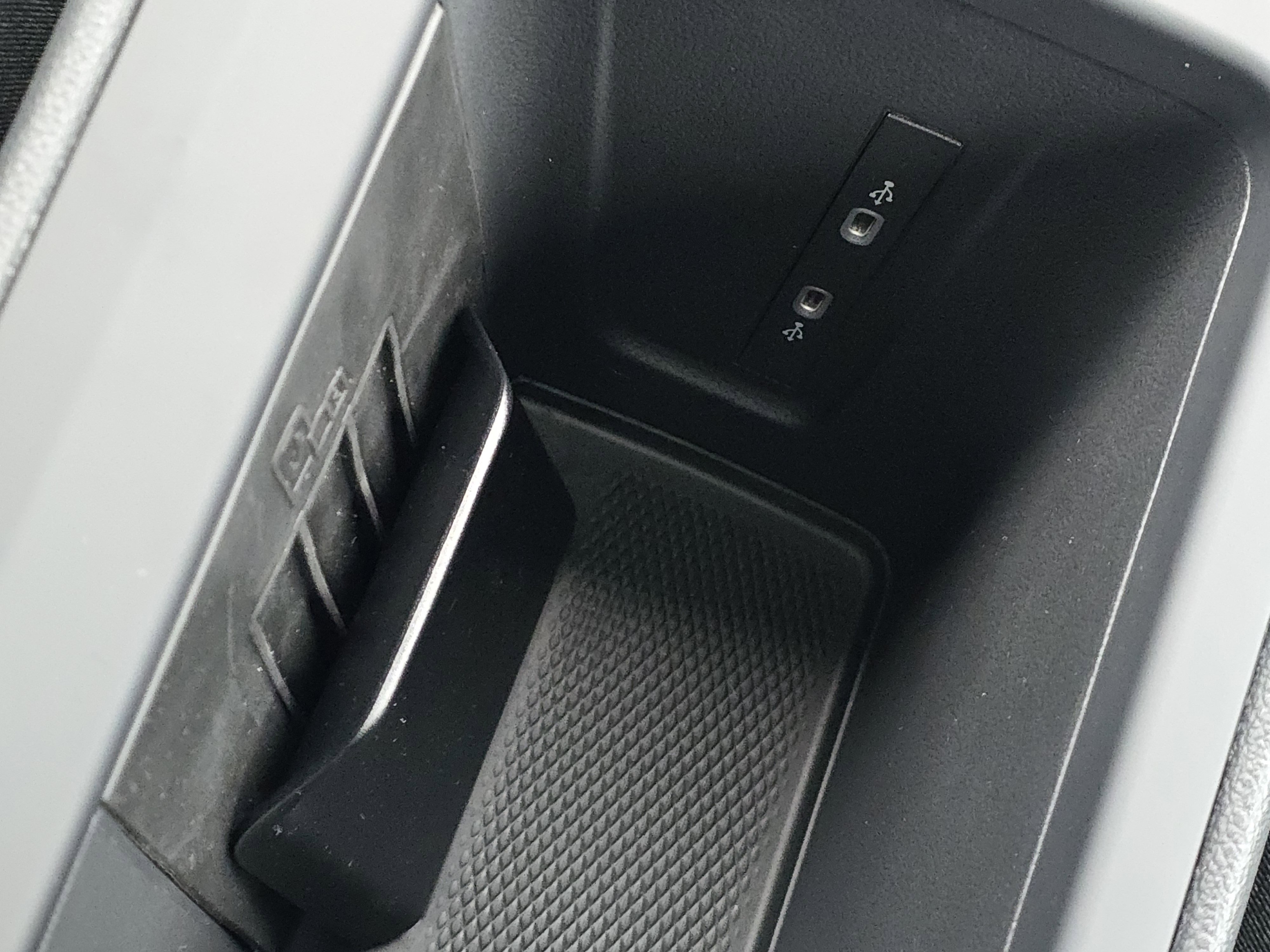 New 2026 Volkswagen Tiguan SE R-Line image 26