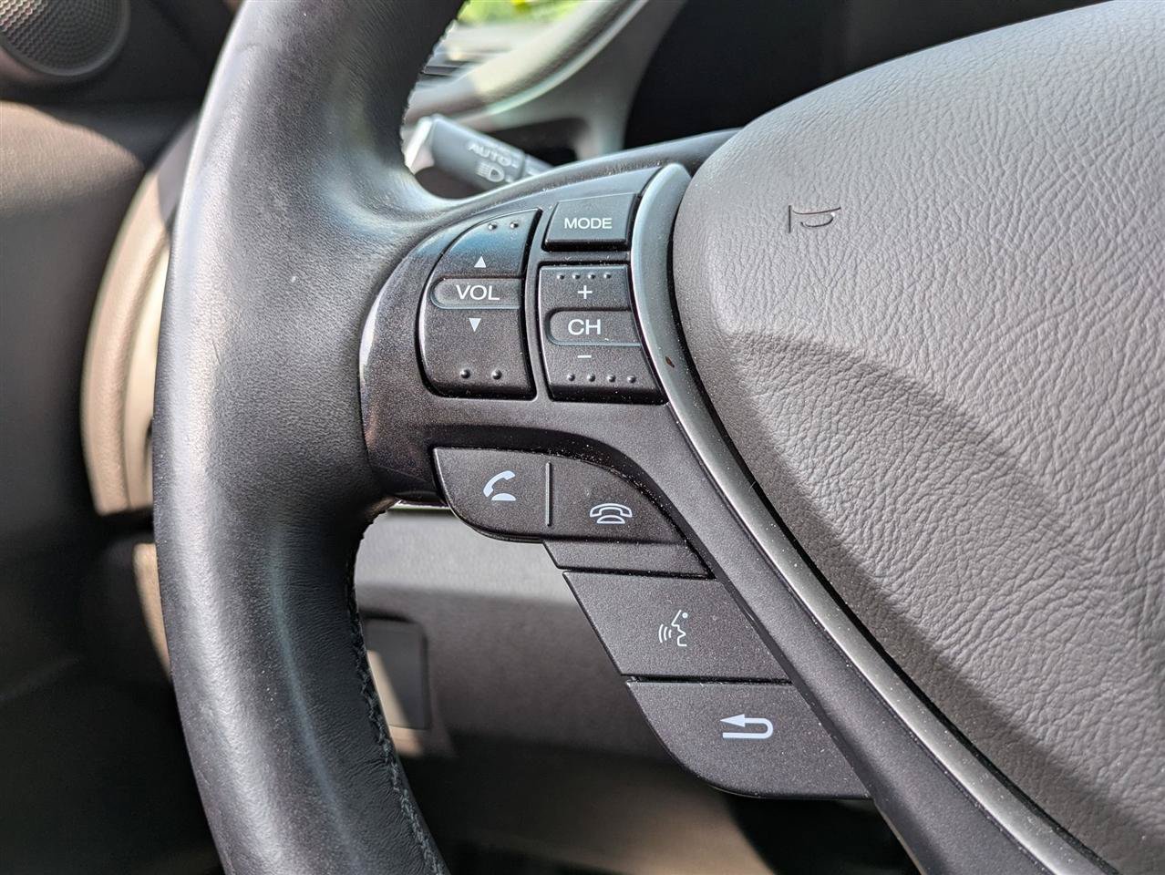 Used 2013 Acura ILX w/ Technology Package FWD image 13