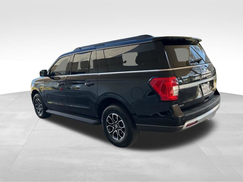 Used 2024 Ford Expedition Max XLT image 4