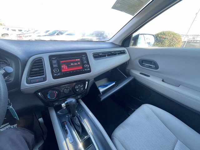 Used 2016 Honda HR-V LX image 28