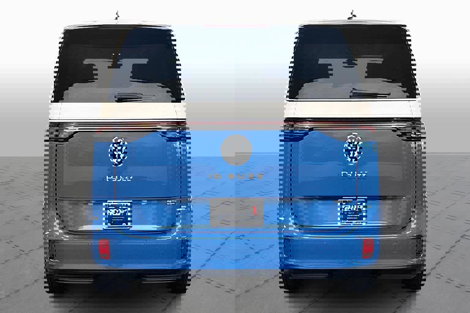 Used 2025 Volkswagen ID. Buzz 1st Edition image 4