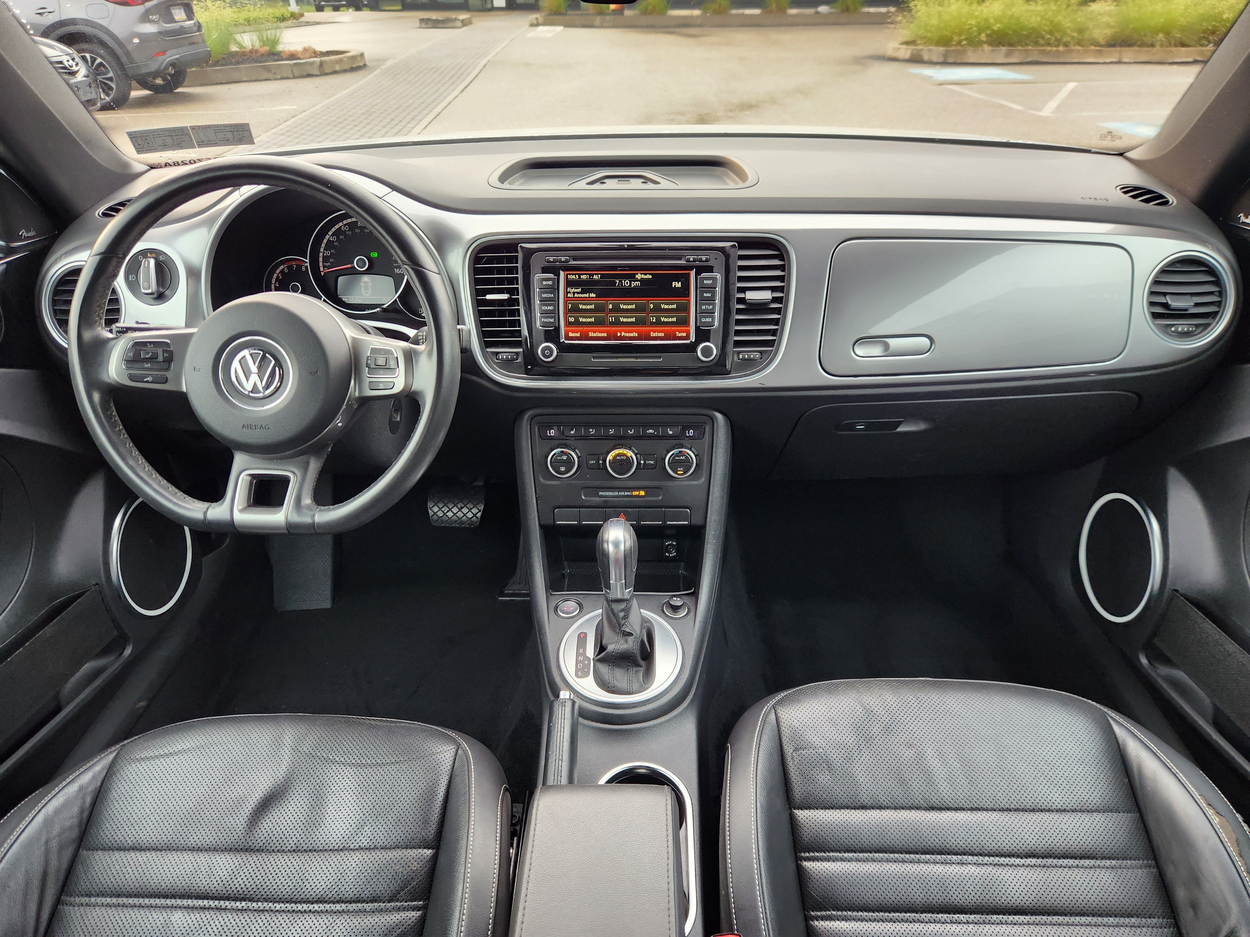 Used 2014 Volkswagen Beetle 1.8T FWD image 8