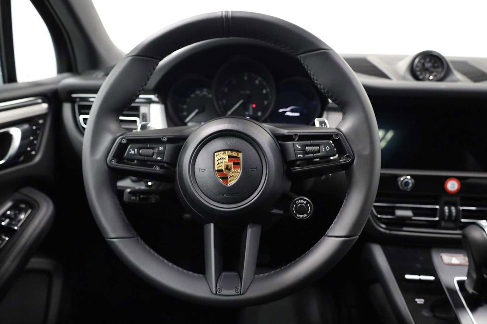 New 2026 Porsche Macan image 26