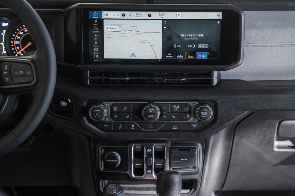 New 2026 Jeep Gladiator Sport image 23