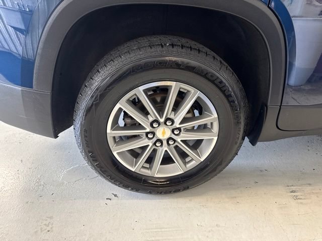 Used 2023 Chevrolet Traverse LT FWD image 49