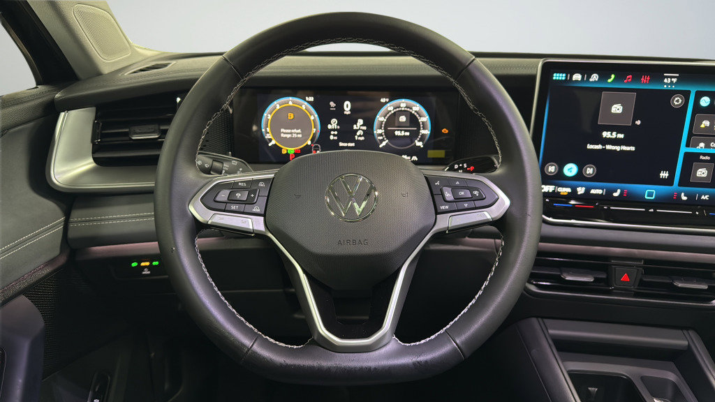 New 2026 Volkswagen Tiguan SE AWD/4WD image 34