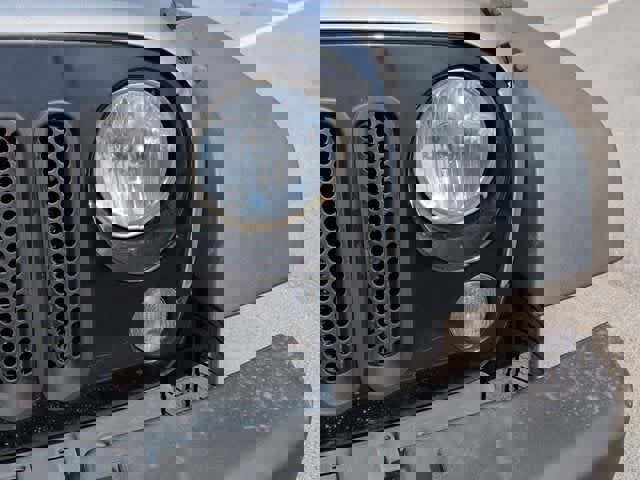 Used 2015 Jeep Wrangler Unlimited Sport image 11