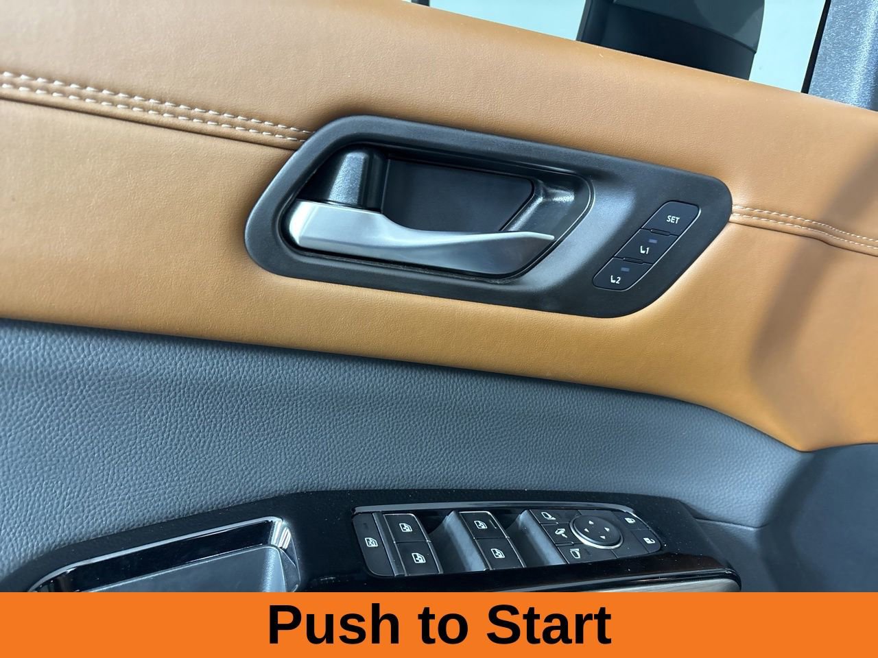 Used 2025 Nissan Pathfinder Platinum AWD/4WD image 10