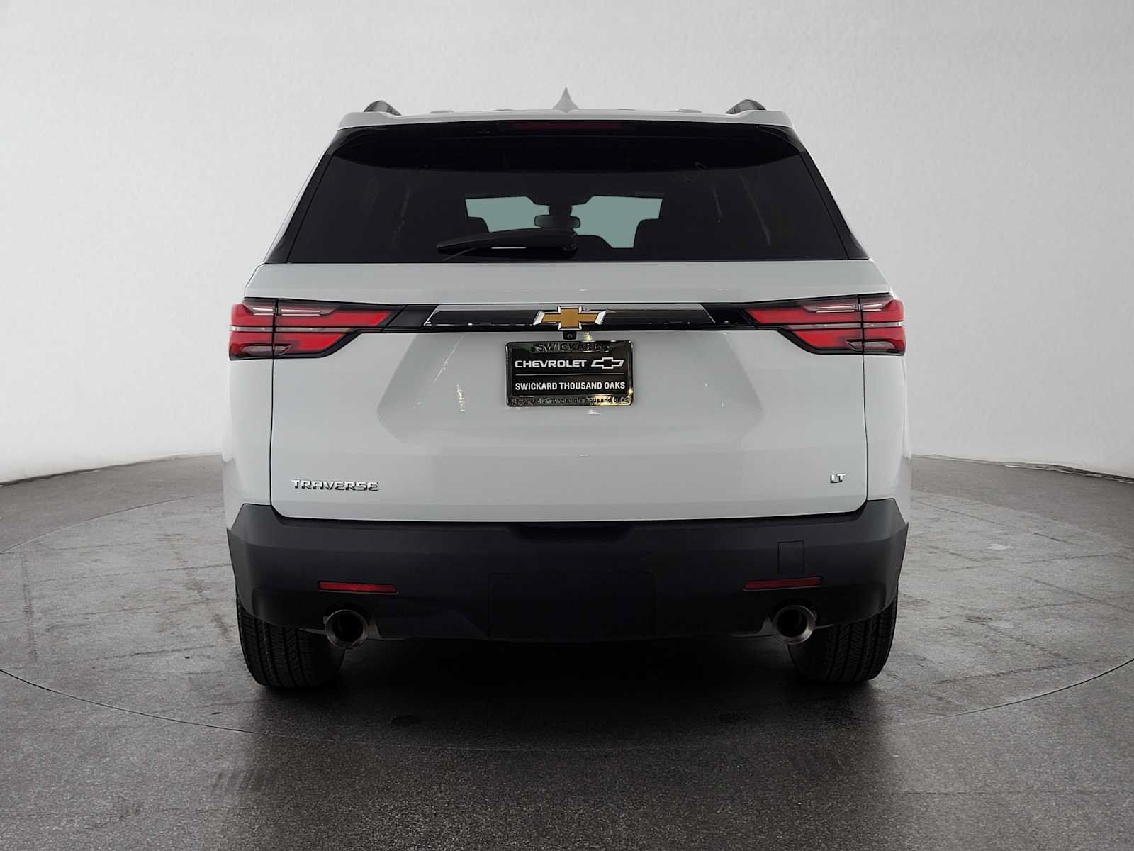 Used 2023 Chevrolet Traverse LT FWD image 4