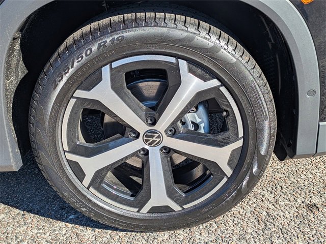 New 2026 Volkswagen Tiguan SE image 11