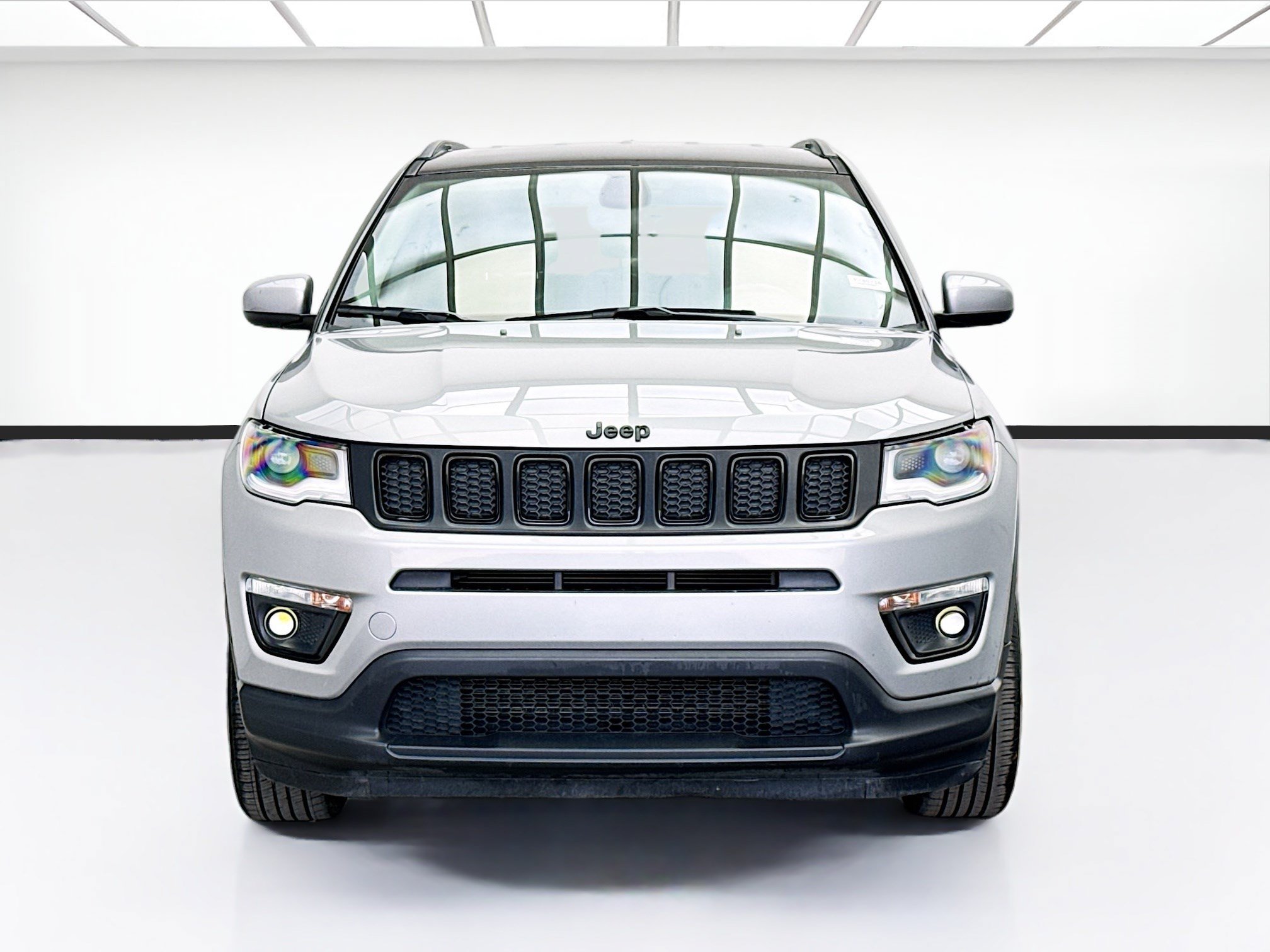 Used 2020 Jeep Compass Latitude FWD image 2