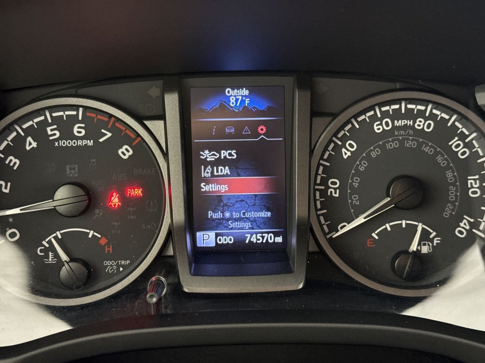 Used 2020 Toyota Tacoma TRD Off-Road w/ Technology Package AWD/4WD image 17
