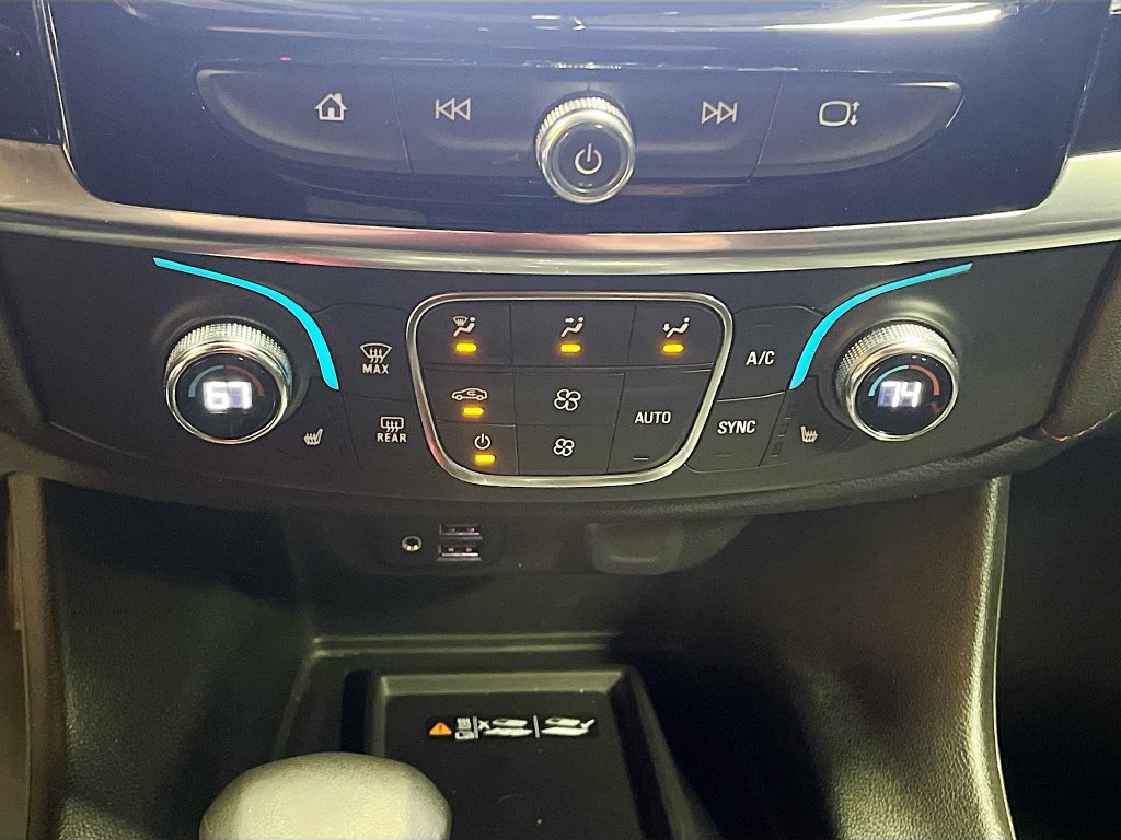 Used 2023 Chevrolet Traverse RS AWD/4WD image 16