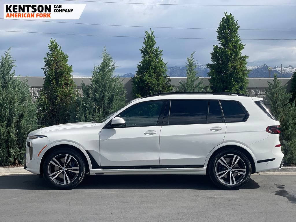Used 2026 BMW X7 xDrive40i AWD/4WD image 4