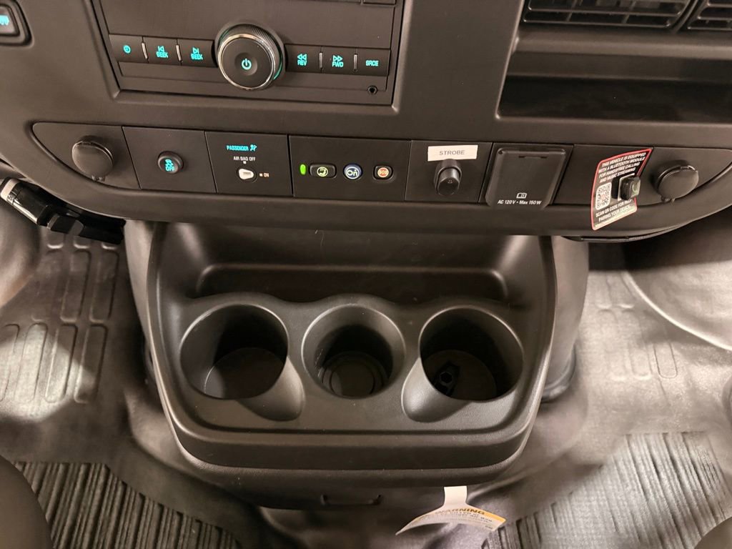 New 2025 Chevrolet Express 3500 Work Van w/ Power Convenience Package image 21