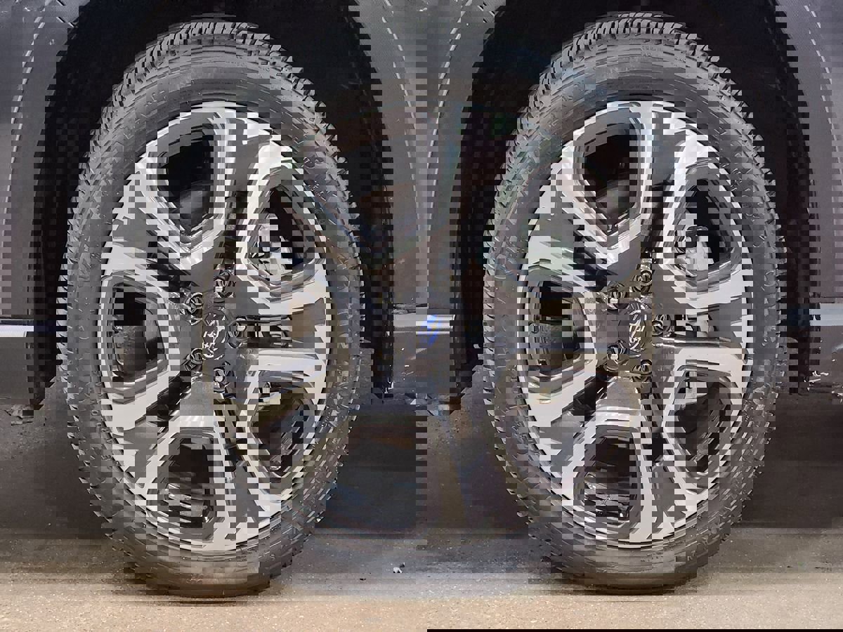 Used 2023 Subaru Ascent Limited w/ Technology Package image 28