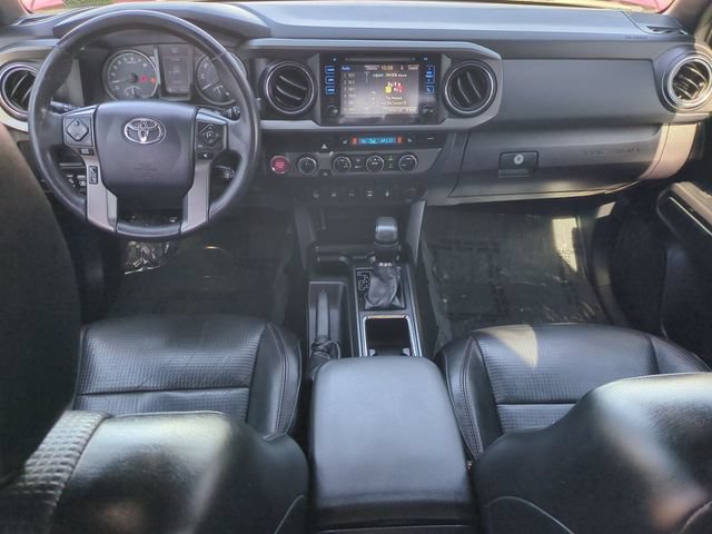 Used 2017 Toyota Tacoma TRD Pro AWD/4WD image 28