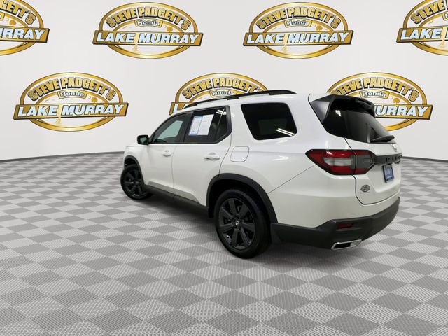 Used 2025 Honda Pilot Sport image 9