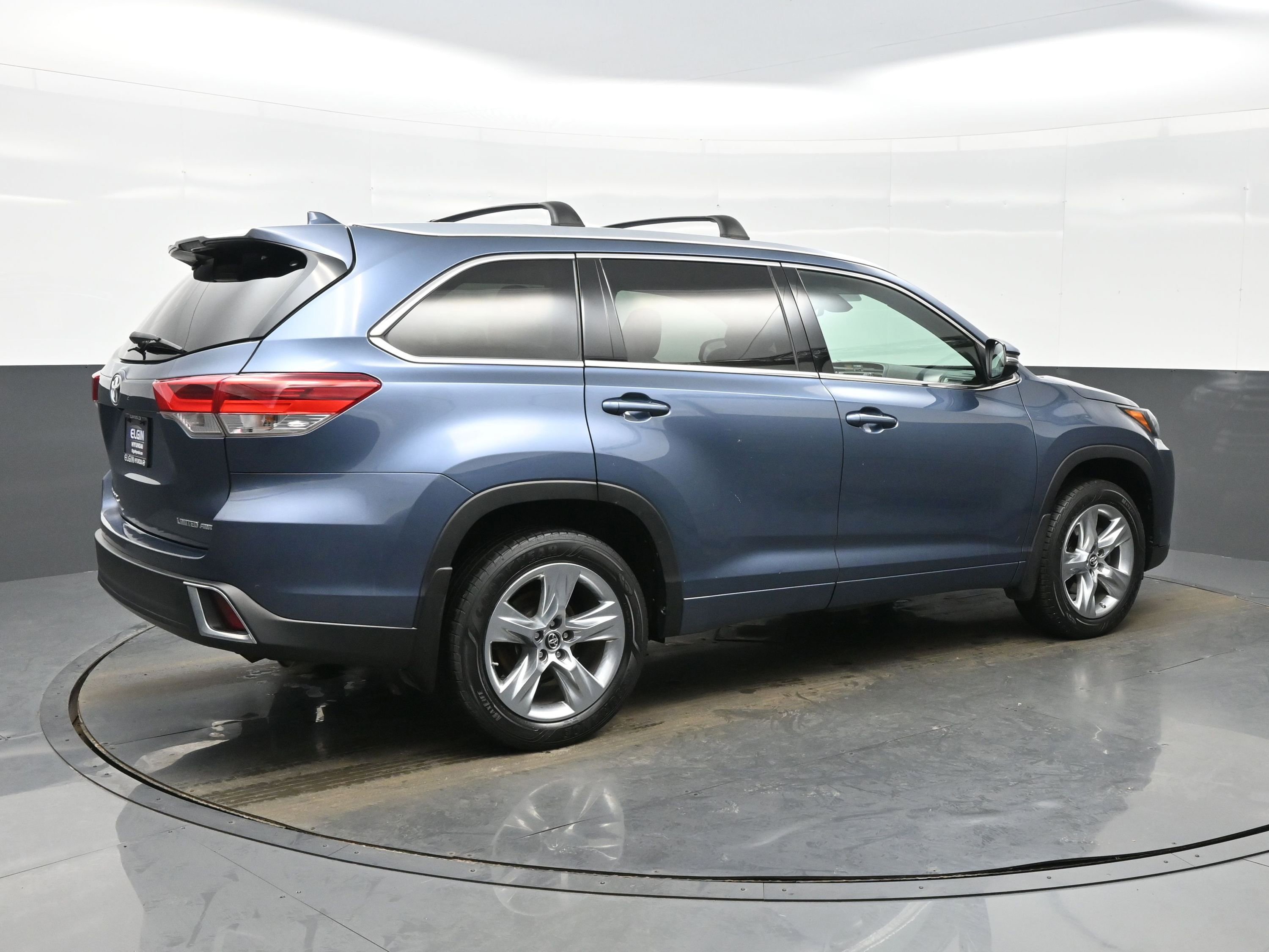 Used 2017 Toyota Highlander Limited image 6