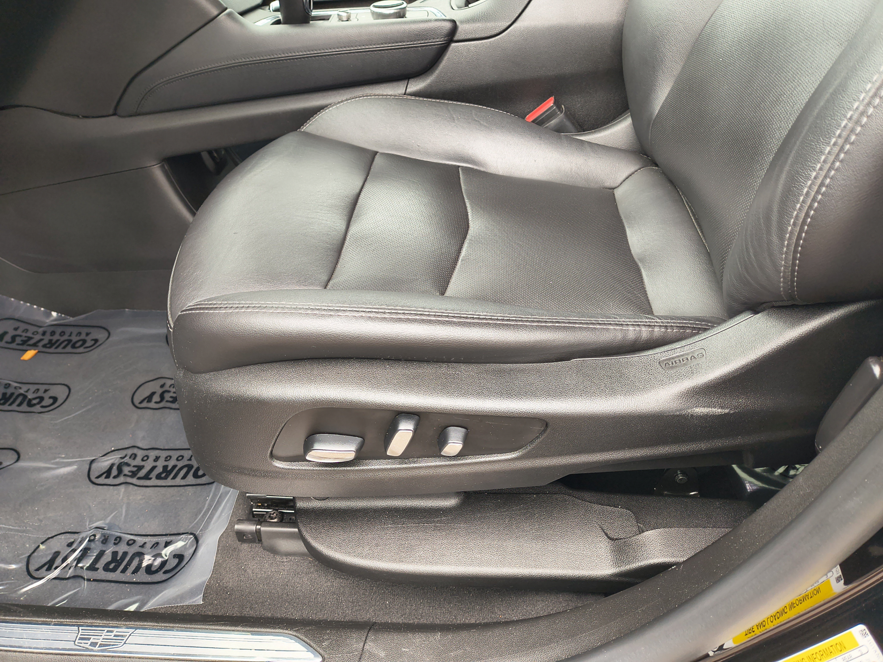 Used 2020 Cadillac XT5 Premium Luxury FWD image 23