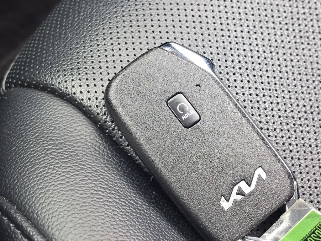 Used 2023 Kia Sportage EX image 18