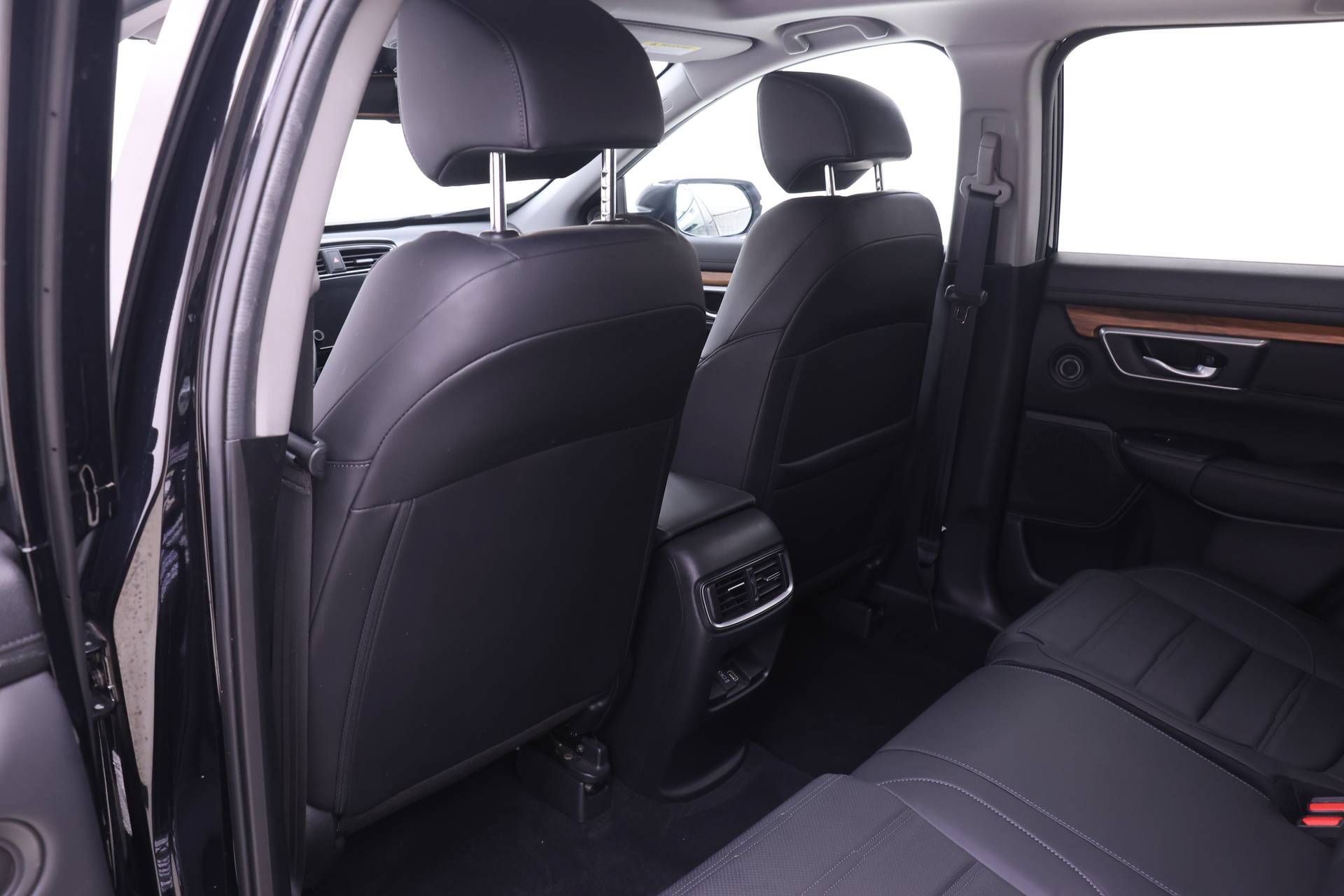 Used 2022 Honda CR-V Touring image 11