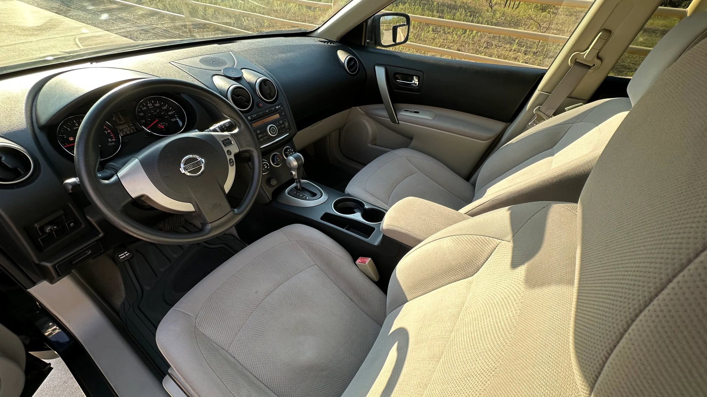 Used 2011 Nissan Rogue S image 17