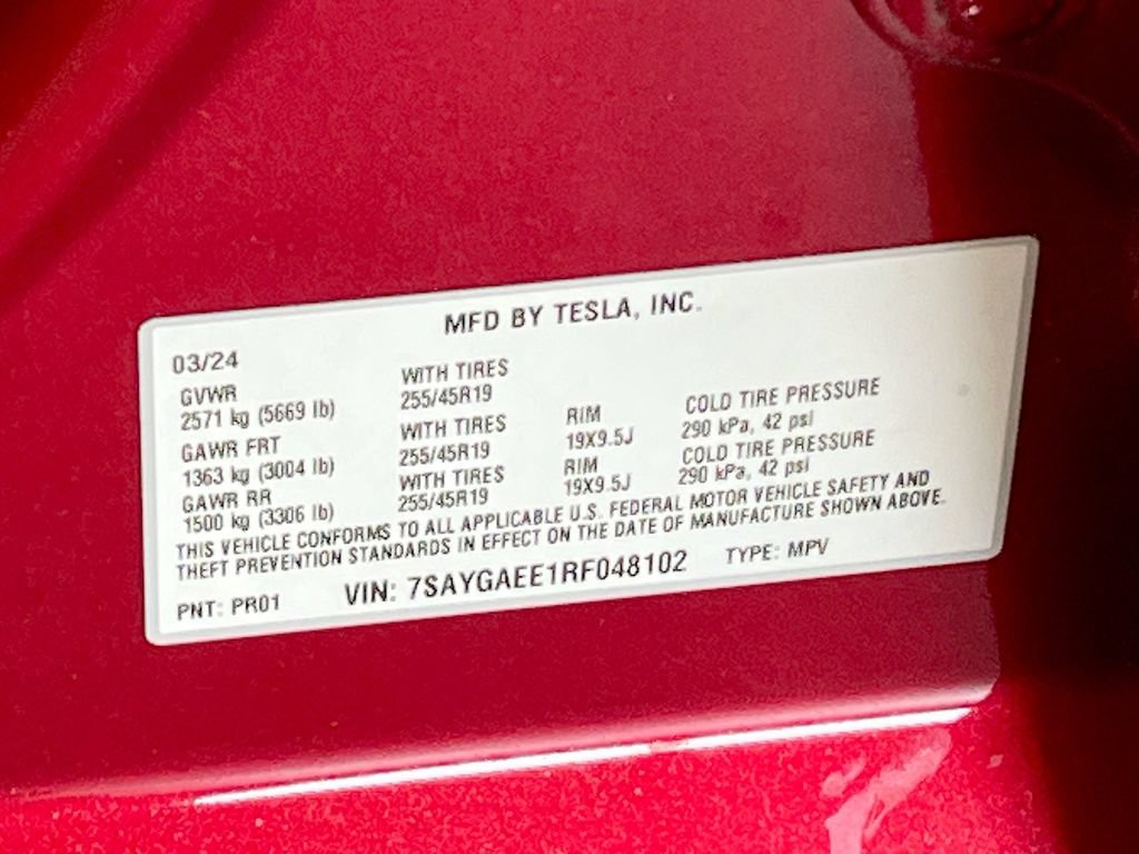 Used 2024 Tesla Model Y Long Range AWD/4WD image 31