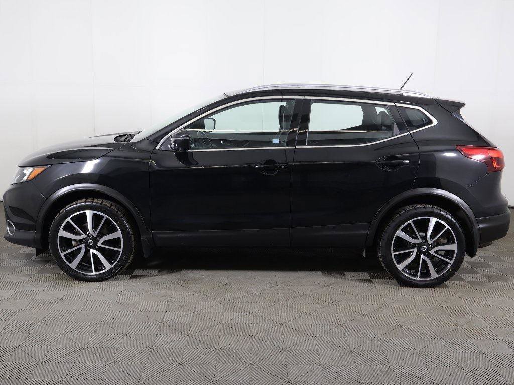 Used 2018 Nissan Rogue Sport SL w/ SL Premium Package image 17