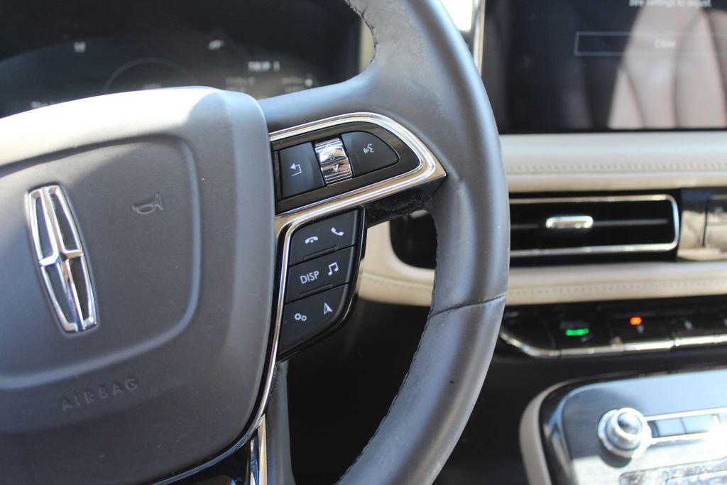 Used 2022 Lincoln Nautilus Reserve FWD image 9