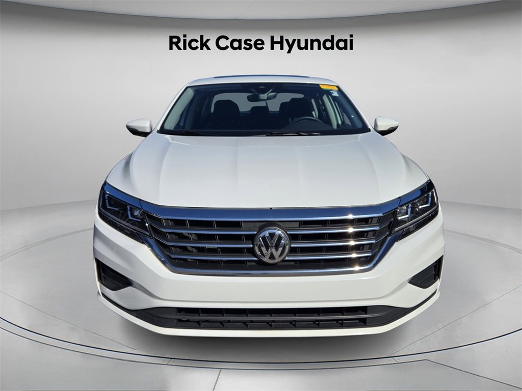 Used 2021 Volkswagen Passat 2.0T SE image 3