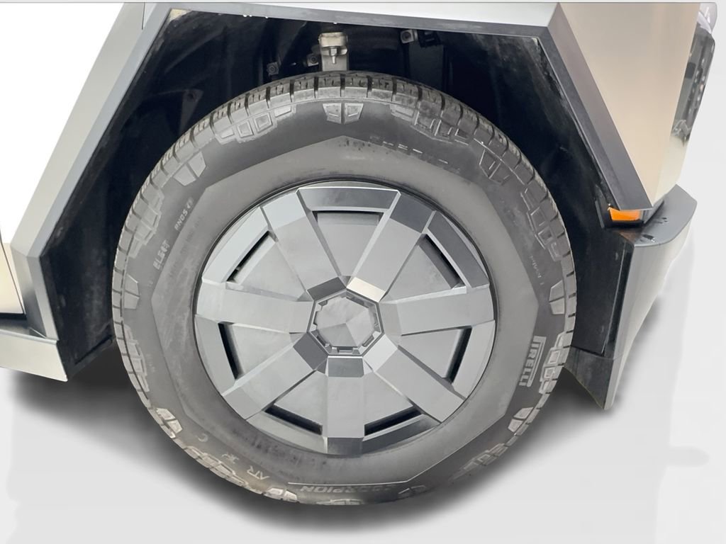 Used 2025 Tesla Cybertruck AWD Crew Cab image 16