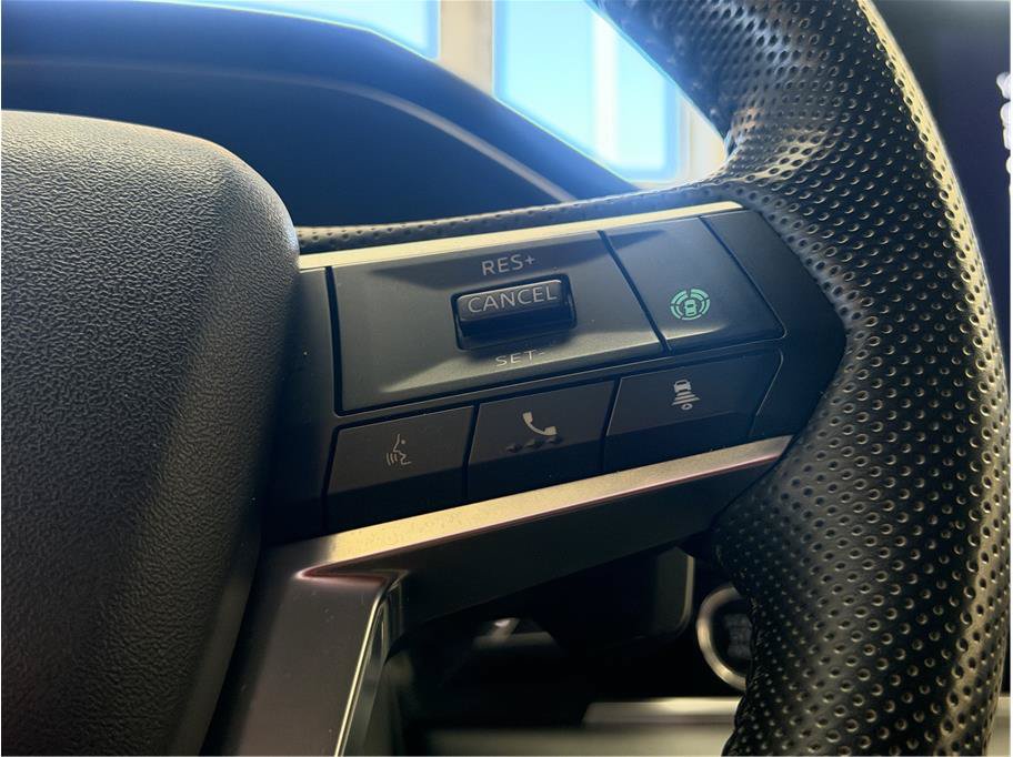Used 2024 Mitsubishi Outlander FWD image 17