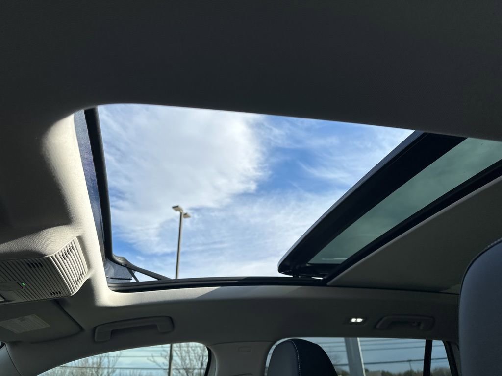 New 2026 Volkswagen Tiguan SE image 22