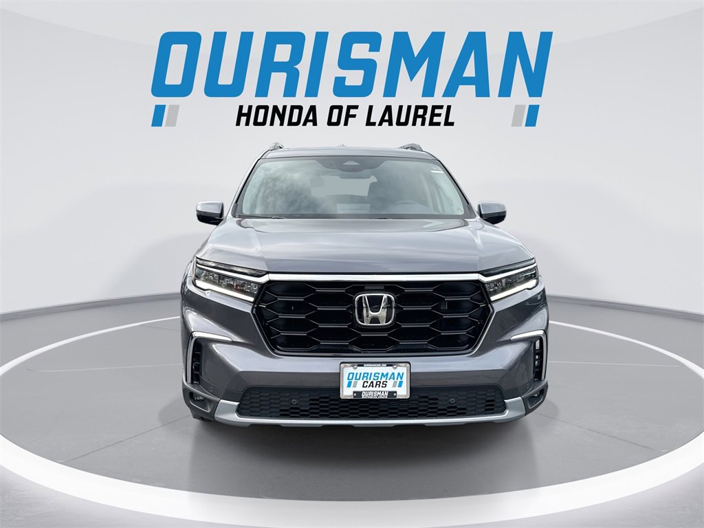 New 2025 Honda Pilot Touring image 3